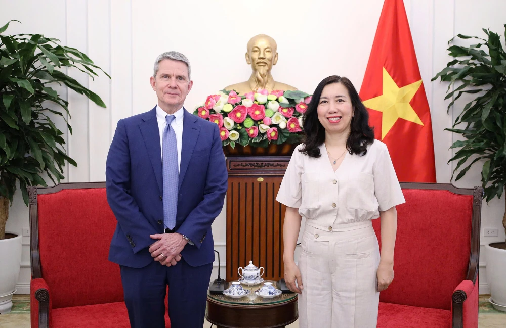hang-truyen-hinh-cnn-muon-tiep-tuc-ke-nhung-cau-chuyen-ve-mot-viet-nam-moi.jpg