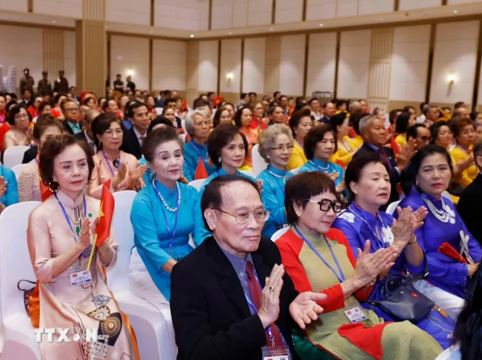 tong-bi-thu-chu-tich-nuoc-thong-tin-ve-tinh-hinh-trong-nuoc-voi-kieu-bao-o-thai-lan-1.jpeg