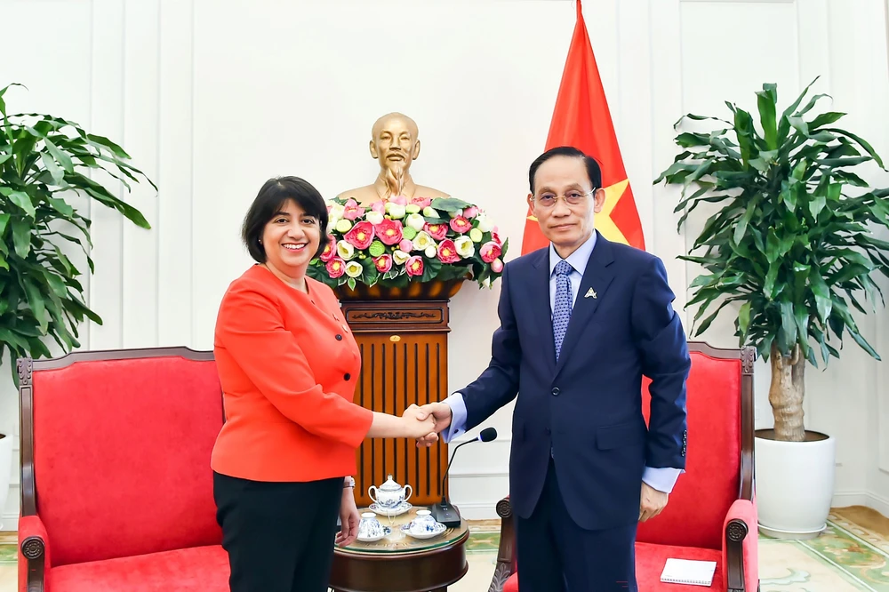 quoc-vu-khanh-seema-malhotra-cac-nha-dau-tu-anh-quan-tam-cao-toi-thi-truong-viet-nam-0.JPG