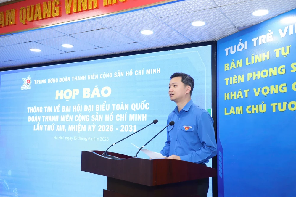 gan-800-dai-bieu-du-dai-hoi-doan-toan-quoc-lan-thu-xiii-co-dai-bieu-sinh-nam-2010-1.jpg