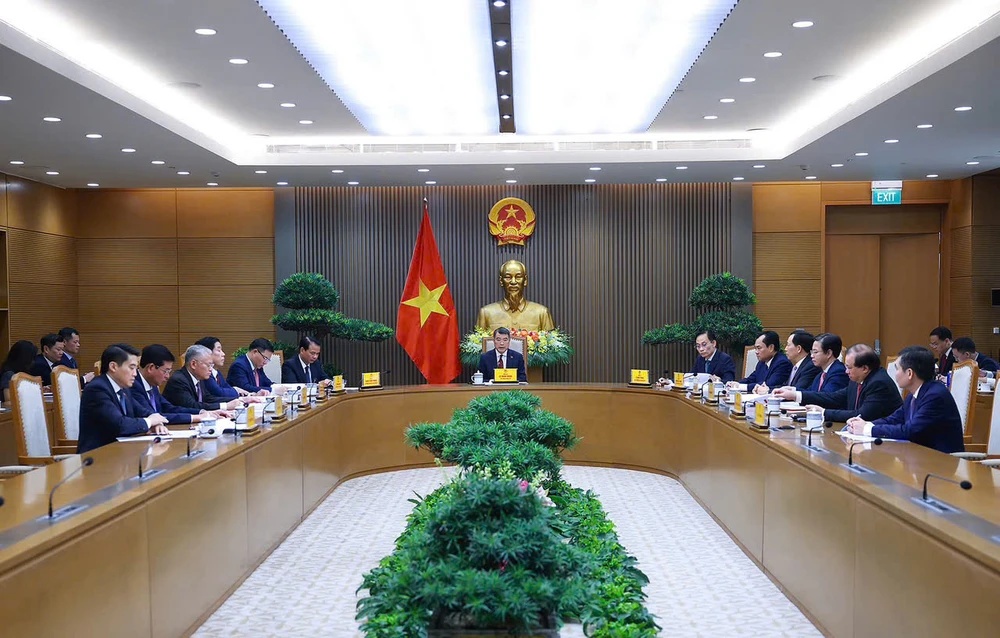 thu-tuong-le-minh-hung-dien-dam-voi-thu-tuong-trung-quoc-ly-cuong-1.jpg