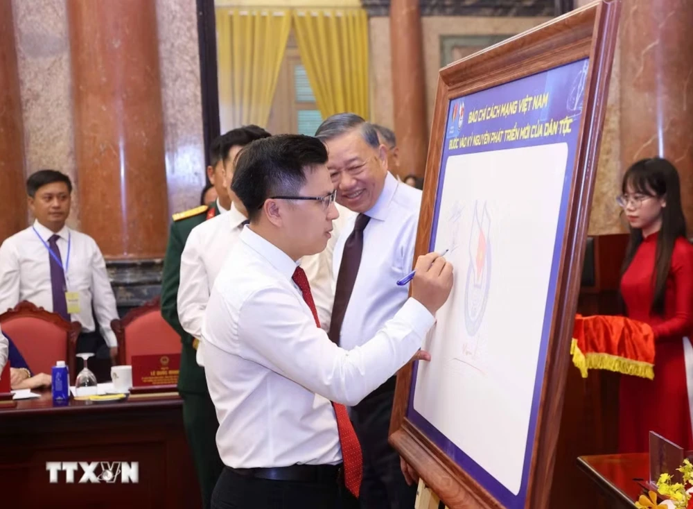 tong-bi-thu-chu-tich-nuoc-bao-chi-phai-gop-phan-cung-co-niem-tin-xa-hoi.jpeg