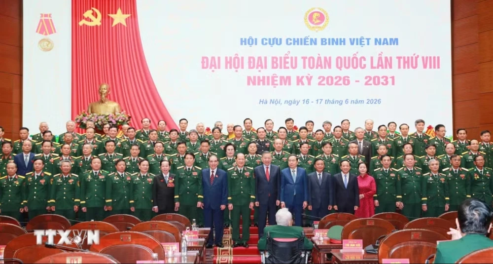 tong-bi-thu-chu-tich-nuoc-hoi-cuc-chien-binh-can-tham-gia-sau-hon-vao-xay-dung-chinh-don-dang.jpeg