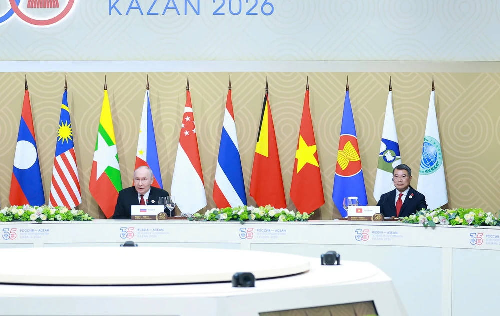 thu-tuong-chinh-phu-du-phien-an-trua-lam-viec-do-tong-thong-nga-vladimir-v-putin-chu-tri--1.jpg