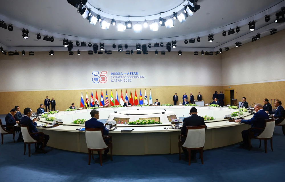 thu-tuong-chinh-phu-du-phien-an-trua-lam-viec-do-tong-thong-nga-vladimir-v-putin-chu-tri-2.jpg