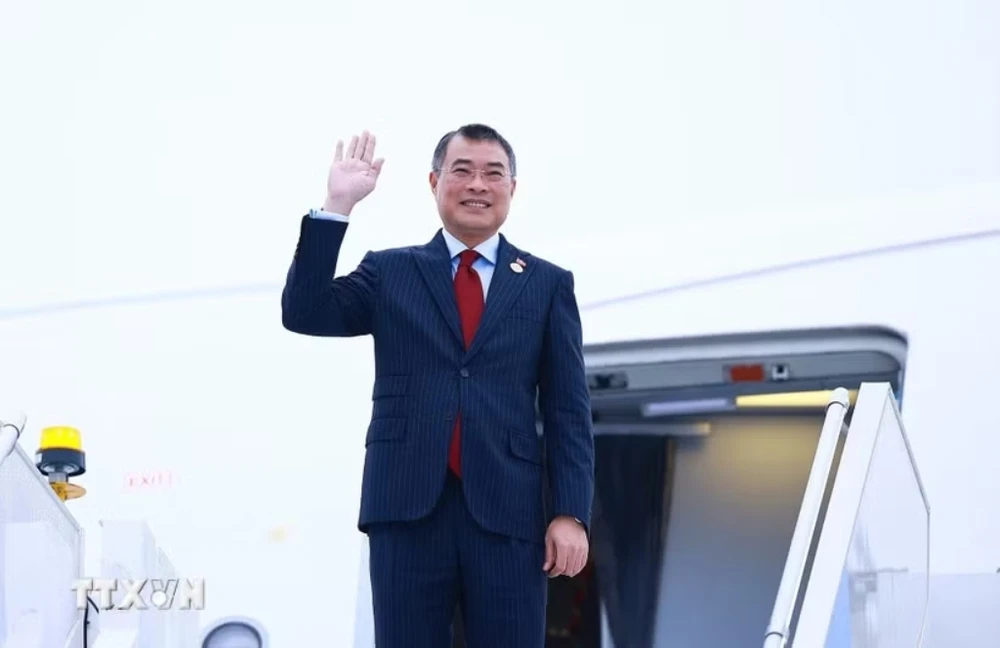 thu-tuong-le-minh-hung-ve-toi-ha-noi-ket-thuc-tot-dep-chuyen-cong-tac-tai-nga.jpeg