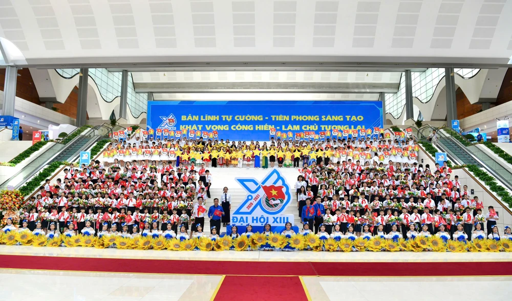 tong-bi-thu-chu-tich-nuoc-dat-nuoc-dang-can-o-thanh-nien-mot-tinh-than-moi-2.jpg