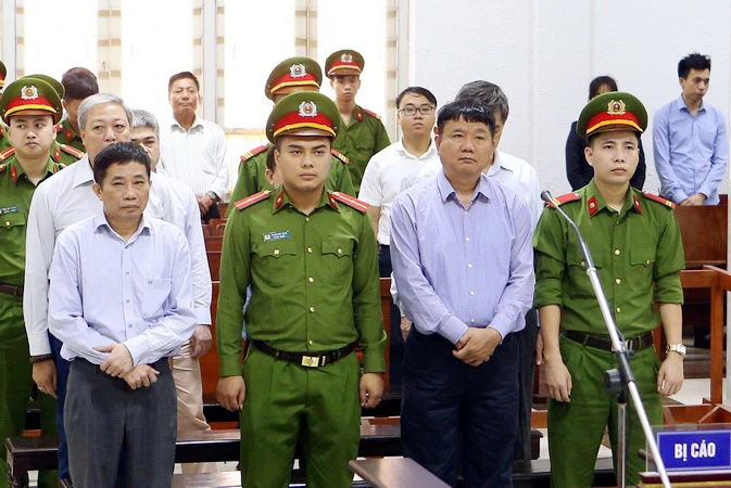 Tuyên án: Ông Đinh La Thăng lãnh 18 năm tù ảnh 1