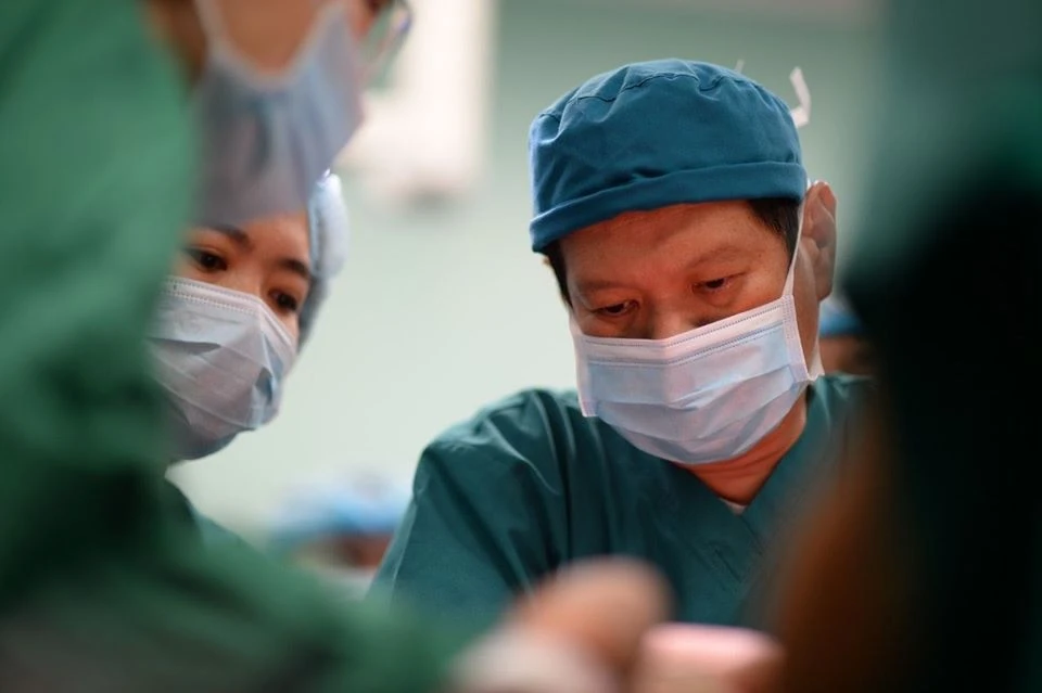 Nhìn lại hành trình tách rời cặp song sinh Trúc Nhi - Diệu Nhi ảnh 9