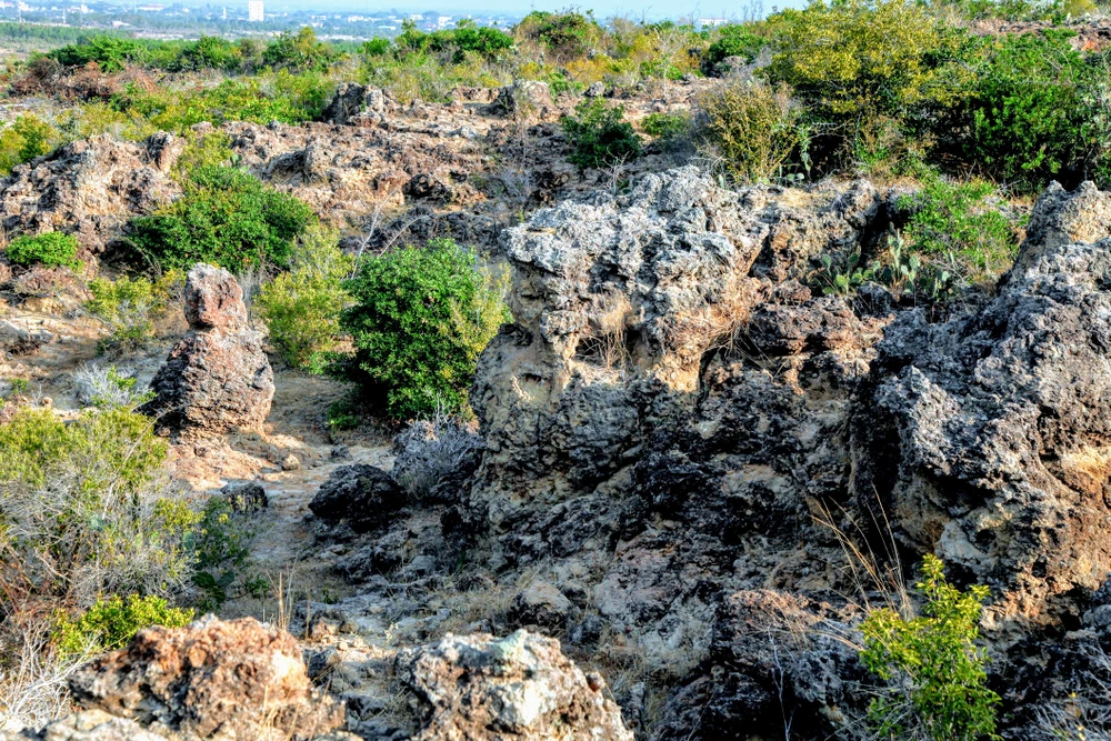 Truyền thuyết về bãi đá cổ Karang Chaklaing tuyệt đẹp ảnh 5