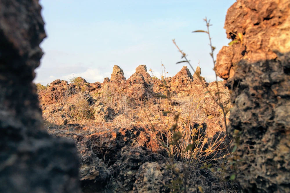 Truyền thuyết về bãi đá cổ Karang Chaklaing tuyệt đẹp ảnh 7