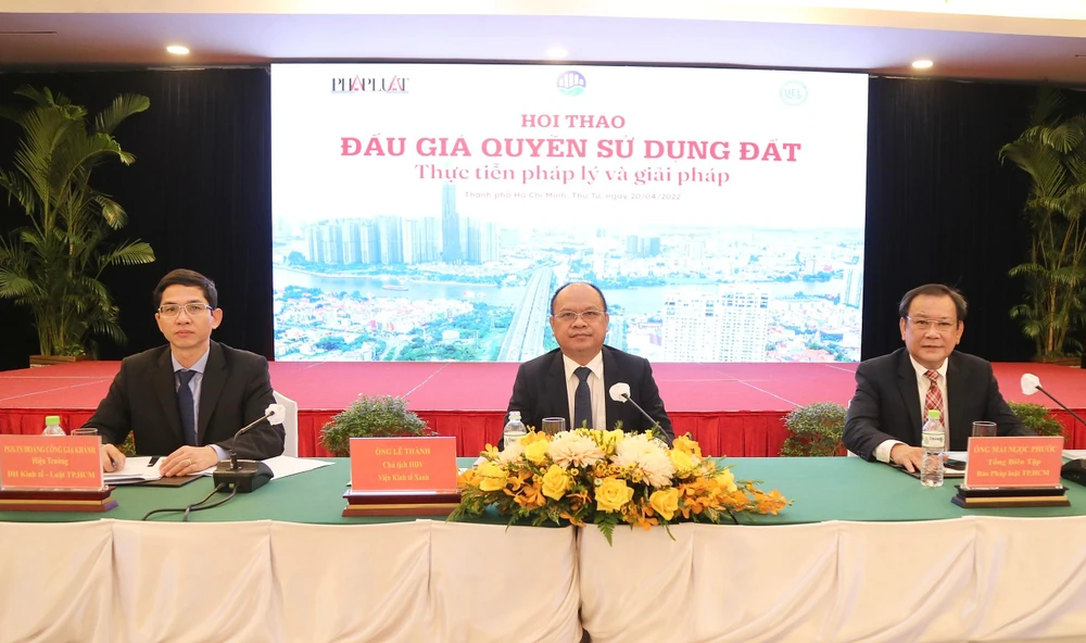 Đoàn đại biểu chủ trì hội thảo. Ảnh: HOÀNG GIANG