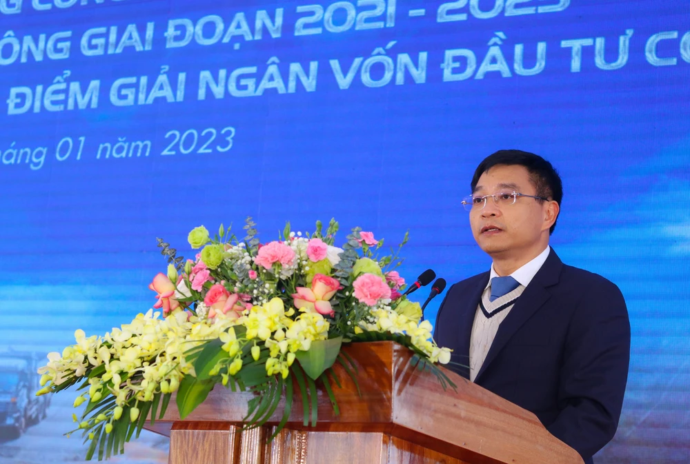 Bộ trưởng Bộ Giao thông Vận tải Nguyễn Văn Thắng phát biểu phát động tại điểm cầu Quảng Bình. Ảnh: BẢO THIÊN Bộ trưởng Bộ Giao thông Vận tải Nguyễn Văn Thắng phát biểu phát động tại điểm cầu Quảng Bình. Ảnh: BẢO THIÊN