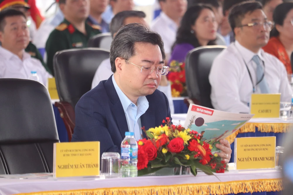 Bộ trưởng Bộ Xây dựng Nguyễn Thanh Nghị . Ảnh: CHÂU ANH Bộ trưởng Bộ Xây dựng Nguyễn Thanh Nghị . Ảnh: CHÂU ANH