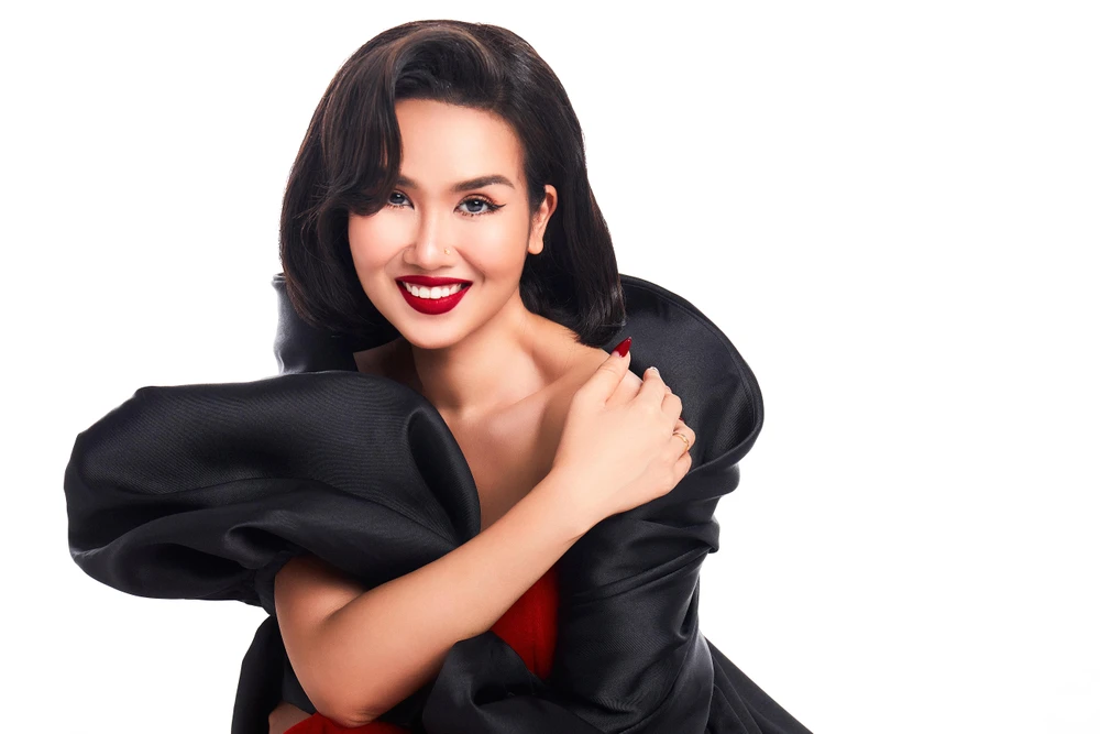 Ca sĩ Võ Hạ Trâm. Ảnh: HBSO