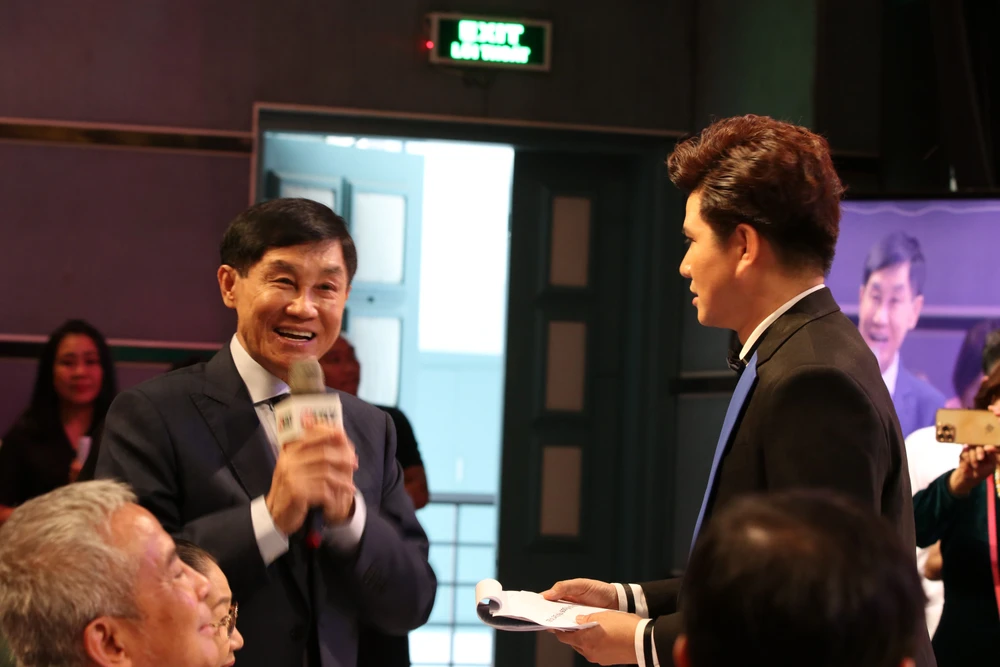 Jonathan Hanh nguyen.jpg