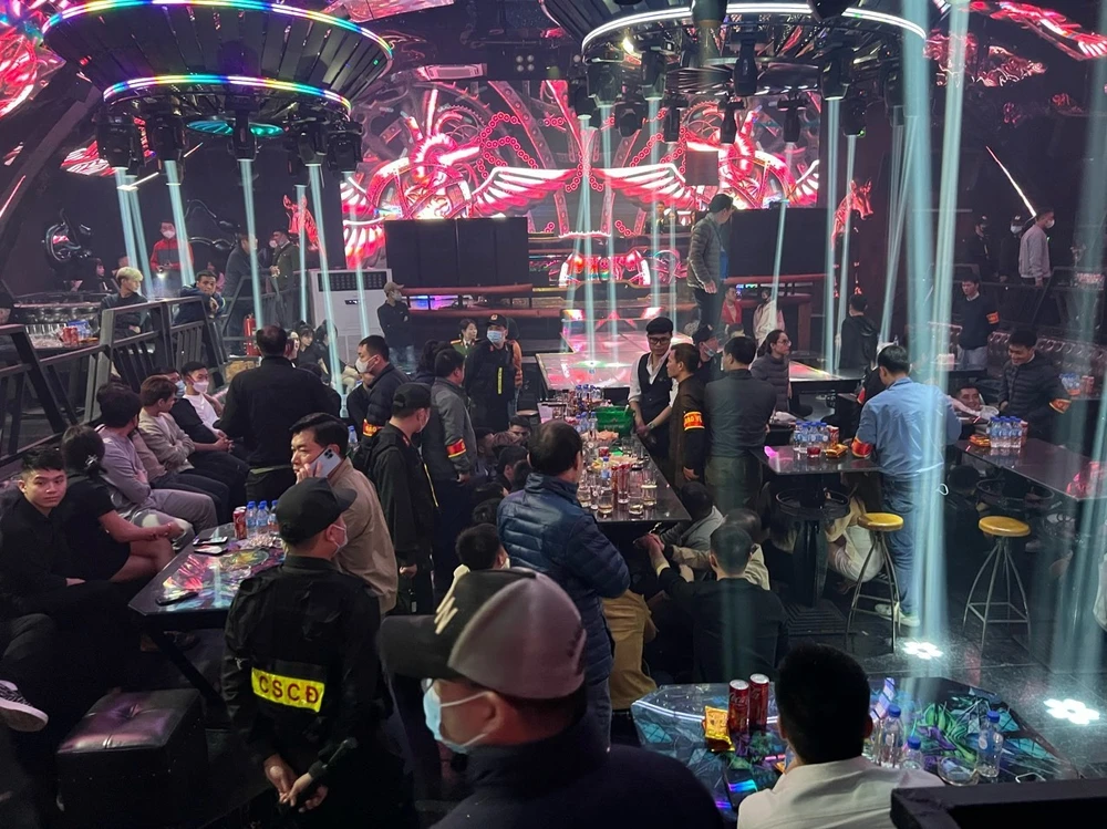 Thời điểm cảnh sát kiểm tra tại Bar Star 3 Club.