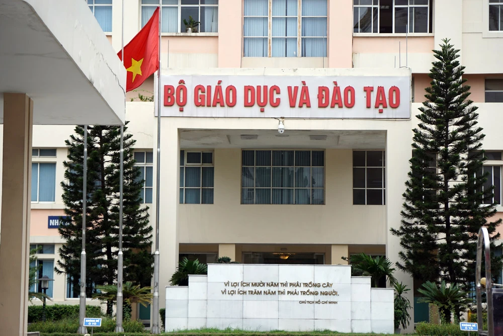 quy định về thi đua khen thưởng