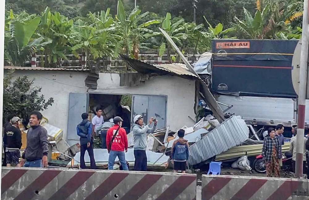 tai nạn liên hoàn