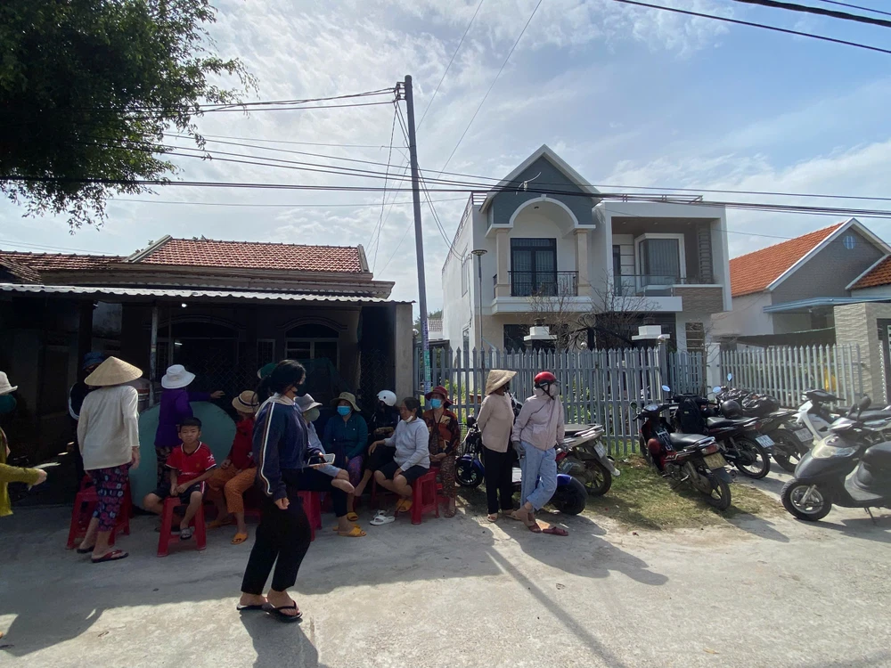 sát hại vợ chồng em gái