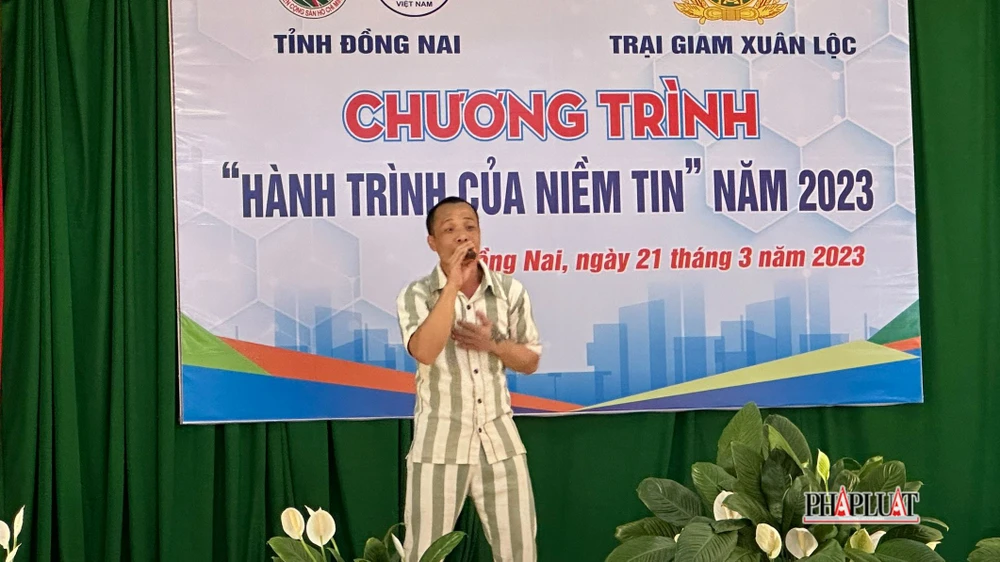 "Hành trình thắp sáng niềm tin" giúp định hướng nghề nghiệp trong tương lai cho các phạm nhân. Thông qua các hoạt động này, giúp các phạm nhân nâng cao ý thức về cuộc sống, khơi dậy niềm tin cho họ tham gia cải tạo tốt, sớm tái hòa nhập với cộng đồng. Ảnh: VÕ TÙNG Trại giam Xuân Lộc