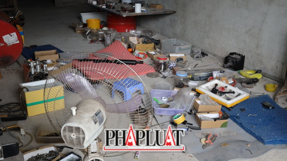 "Cơ sở" lắp ráp súng đạn của Phong. Ảnh: VÕ TÙNG