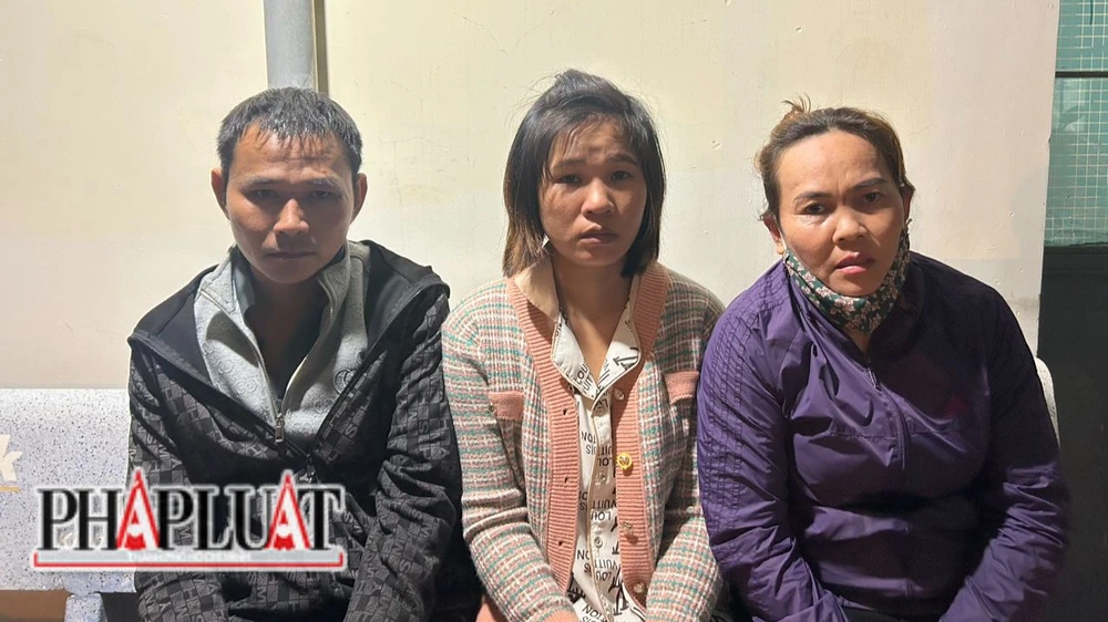 Nhóm móc túi bị công an TP Đà lạt bắt giữ. Ảnh: VT