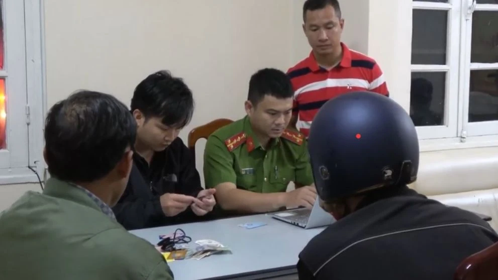 Thời điểm bắt giữ JacoBus Johannes Kenter. Ảnh: CACC