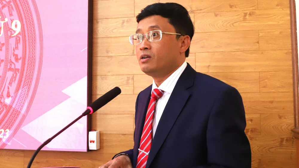 Tân Chủ tịch UBND huyện Bảo Lâm Trương Hoài Minh. Ảnh: VT