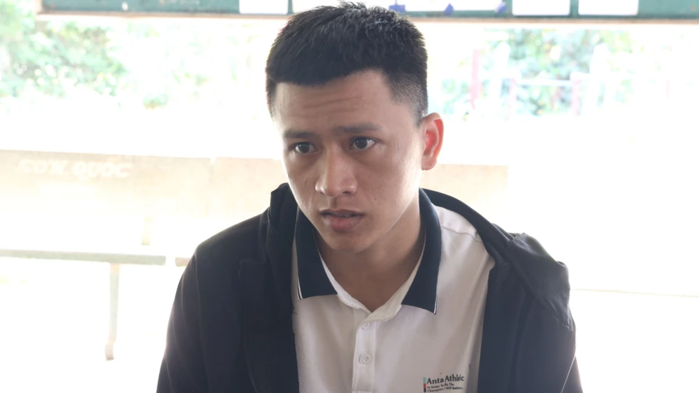 Phong cho 15 người vay thu lời 70 triệu đồng. Ảnh: VÕ TÙNG