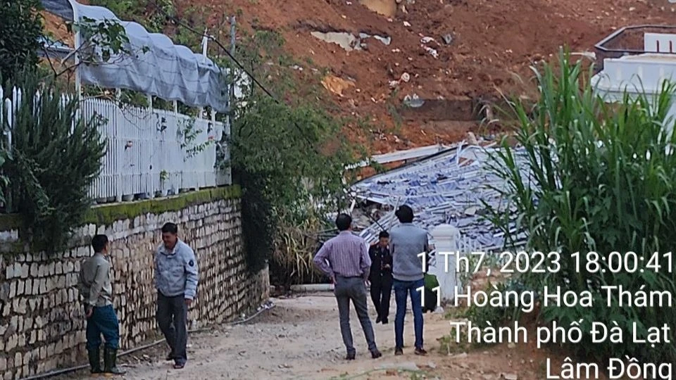 Chính quyền TP Đà Lạt theo dõi, giám sát chặt việc chủ động giật bờ taluy cho sập xuống