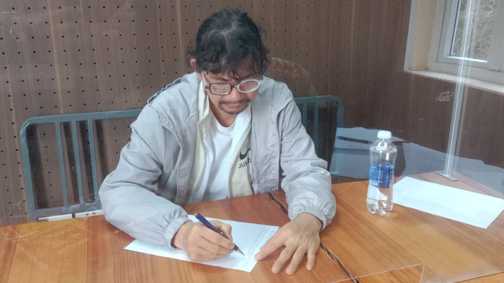 Thời điểm Ngọc bị bắt giữ. Ảnh: CACC