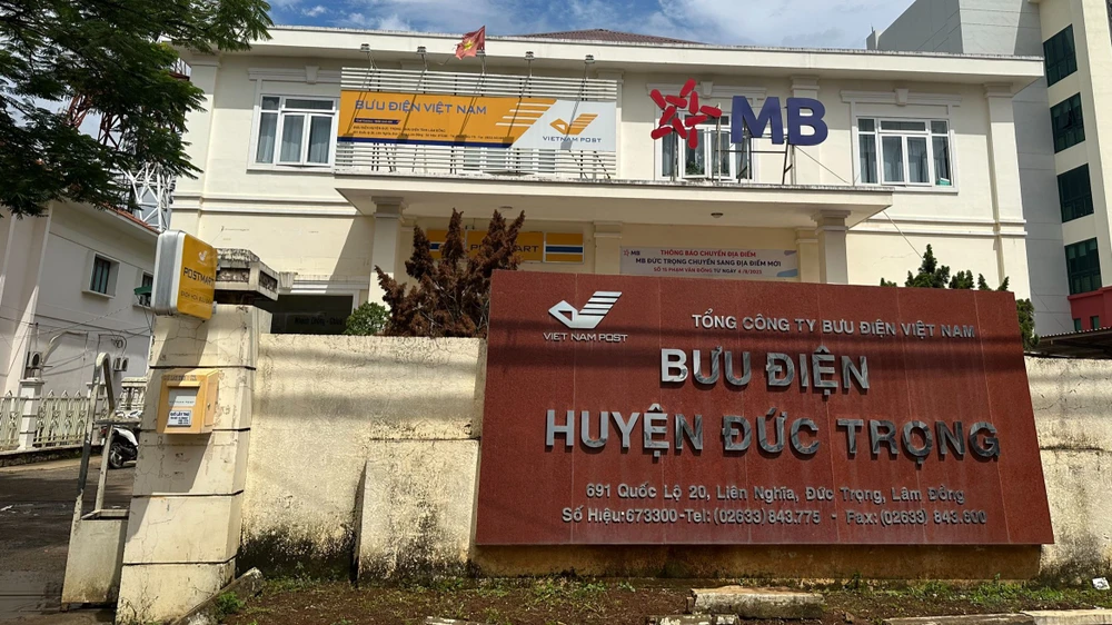 Nguyễn Văn Lộc bị khởi tố vì chiếm đoạt tiền của Bưu điện huyện Đức Trọng. Ảnh: TKTH