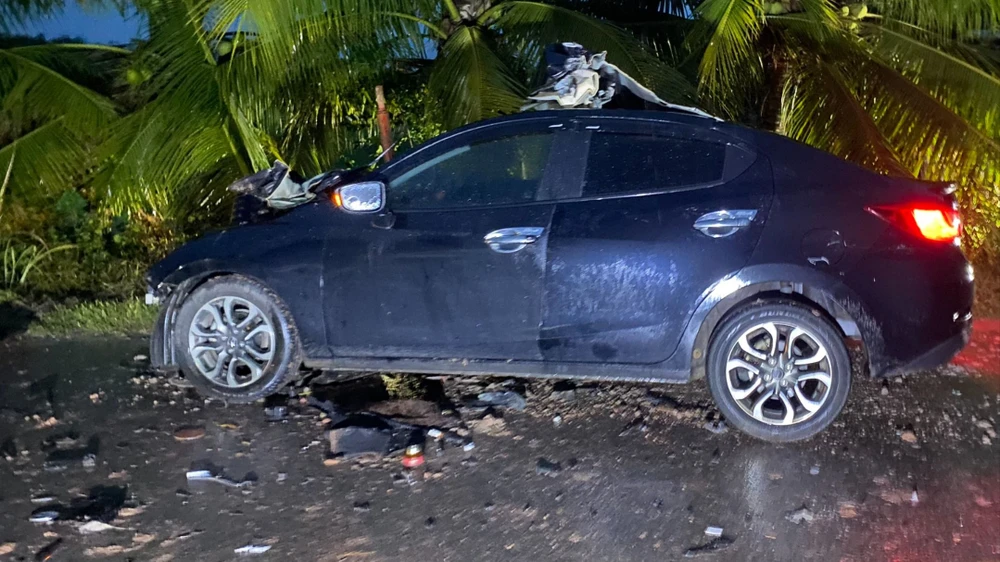 tông vào đuôi xe công nông, tài xế xe 4 chỗ tử vong