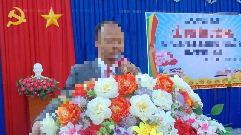 hởi tốn hiệu trưởng