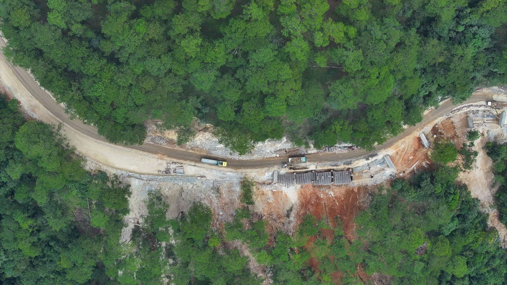 Đèo Prenn thành hình, đường rộng thênh thang