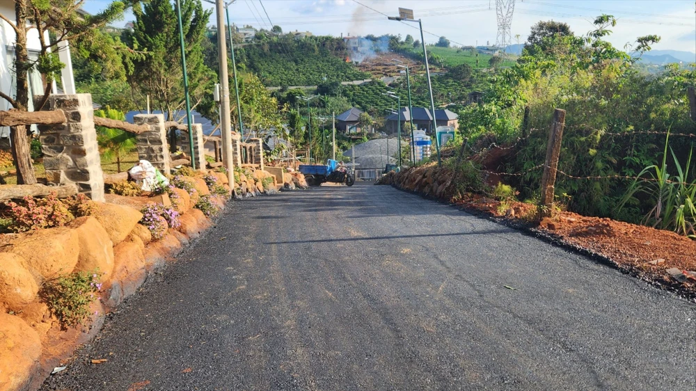 Tạm đình chỉ chủ tịch xã Đam B’ri