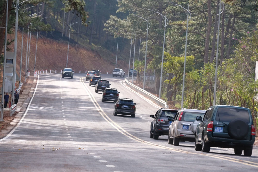 Thông xe 3 km đèo Prenn