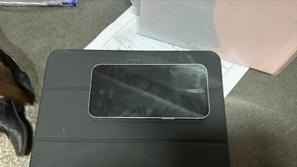 Phụ xe Phương Trang lấy tài sản của khách bỏ quên trên xe