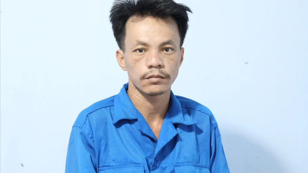 Trộm xe tải bán lấy tiền sang Campuchia đánh bạc