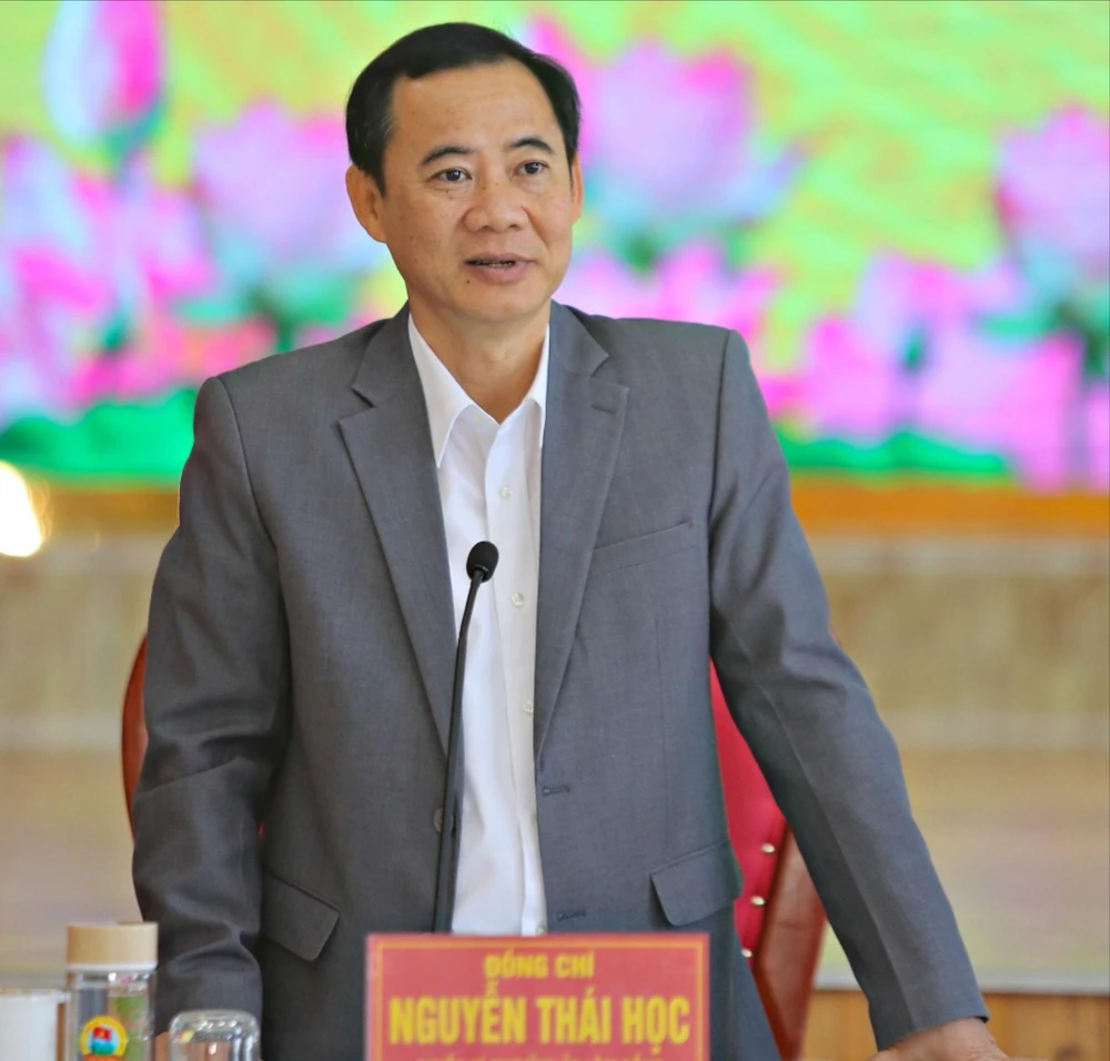 Nguyễn Thái Học làm việc với Bộ Chỉ huy quân sự tỉnh