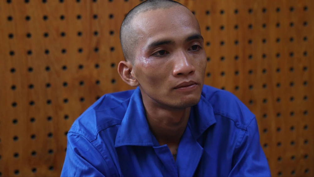 Đòi nợ không được bèn rủ nhau đi cướp xe