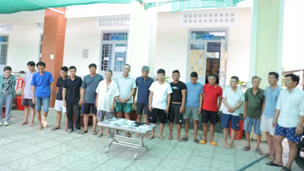 17 người ở Tây Ninh vào quán cà phê đá gà qua mạng