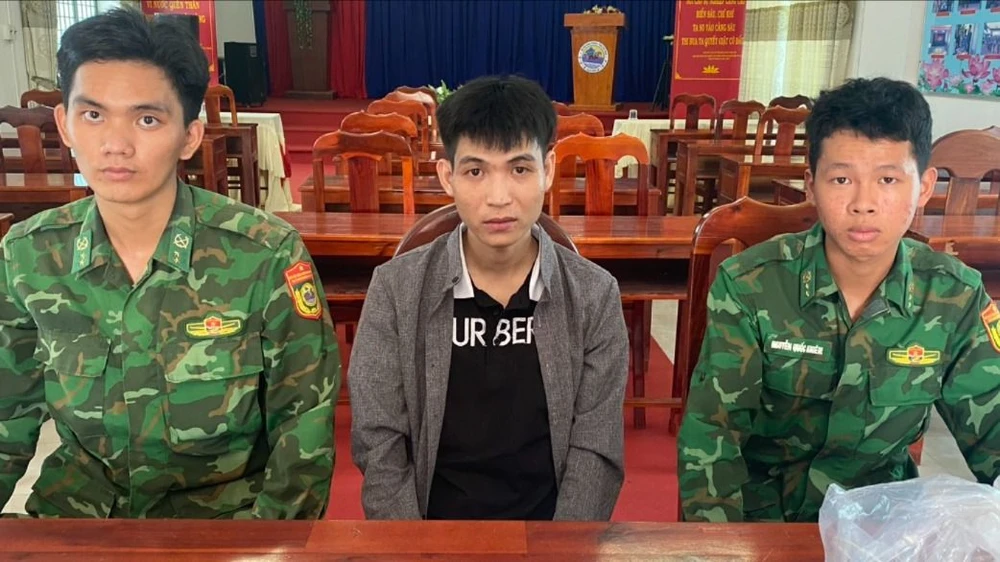 Mua ma tuý từ Campuchia về sử dụng