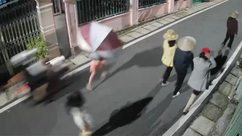 Đà Lạt: Hai thiếu niên tông bé gái trong hẻm rồi bỏ chạy chỉ mới 14 tuổi