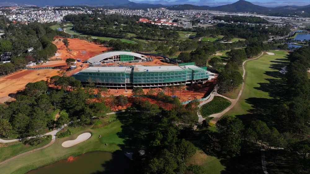 UBND tỉnh Lâm Đồng thông tin việc đưa gần 30 ha rừng trong Đồi Cù ra khỏi rừng phòng hộ