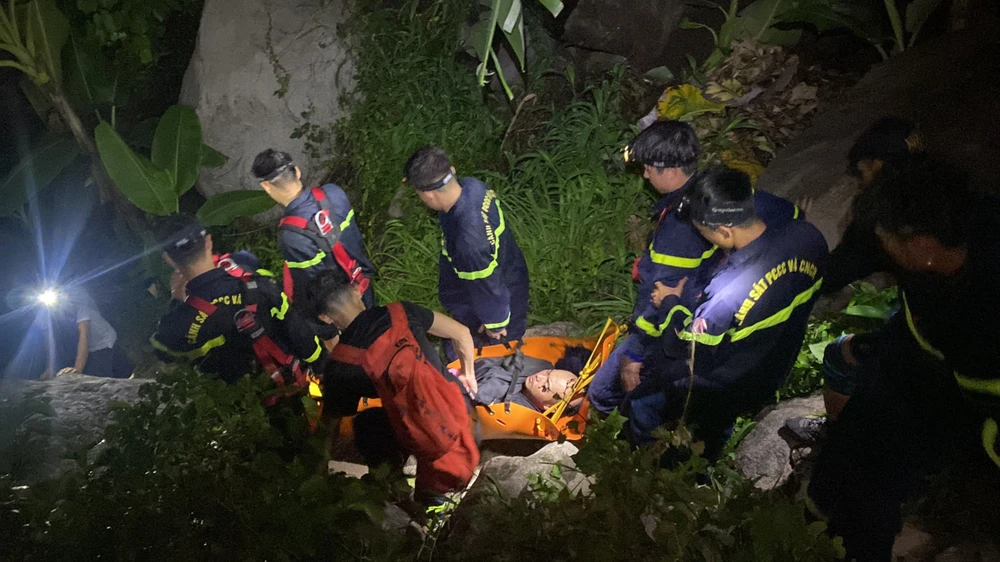 4 người bị lạc trên núi Bà Đen