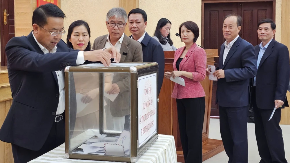 Tỉnh Lâm Đồng hỗ trợ các tỉnh phía Bắc bị thiên tai bão, lũ 20 tỉ đồng