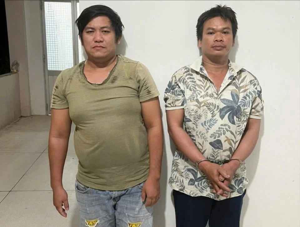 “Đá xế” xong mang đến tiệm sửa xe để bán, cả chủ tiệm và người bán đều bị bắt