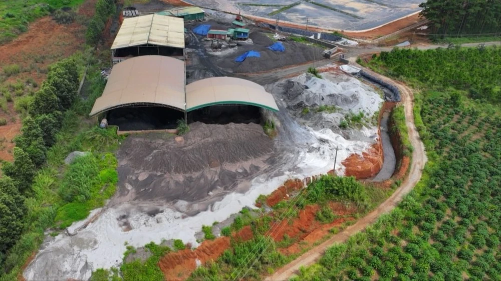 nha-may-alumin-2 lớn.jpeg